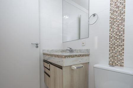 Apartamento para alugar com 71m², 2 quartos e 1 vaga Apartamento para alugar com 71m², 2 quartos e 1 vagaBanheiro Corredor