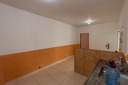 Casa para alugar com 45m², 2 quartos e 2 vagasCozinha 