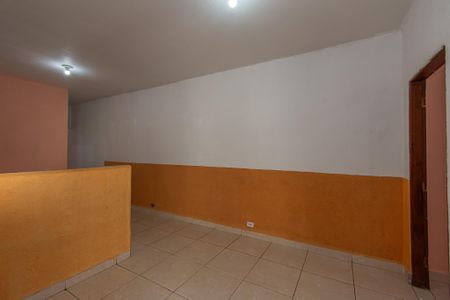 Casa para alugar com 45m², 2 quartos e 2 vagasSala 
