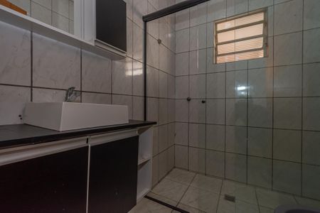 Casa para alugar com 45m², 2 quartos e 2 vagasBanheiro 