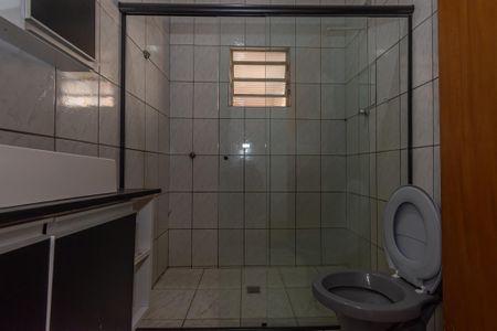 Casa para alugar com 45m², 2 quartos e 2 vagasBanheiro 