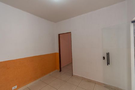 Casa para alugar com 45m², 2 quartos e 2 vagasSala 