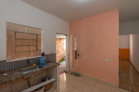 Casa para alugar com 45m², 2 quartos e 2 vagasCozinha 