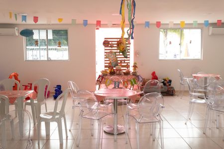 Apartamento para alugar com 43m², 2 quartos e 1 vaga Apartamento para alugar com 43m², 2 quartos e 1 vagaÁrea comum - Salão de festas