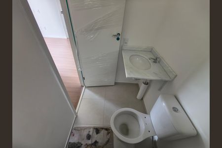Apartamento à venda com 67m², 2 quartos e 1 vaga Apartamento à venda com 67m², 2 quartos e 1 vagaBanheiro social