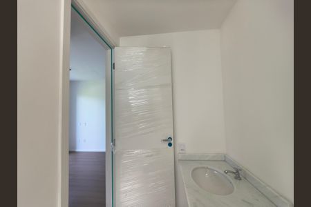 Apartamento à venda com 67m², 2 quartos e 1 vaga Apartamento à venda com 67m², 2 quartos e 1 vagaBanheiro Social
