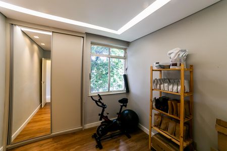 Apartamento à venda com 110m², 3 quartos e 2 vagasQuarto 2