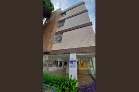 Apartamento à venda com 110m², 3 quartos e 2 vagasPlaca instalada