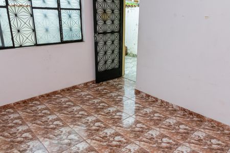 Casa para alugar com 110m², 2 quartos e sem vagaSala