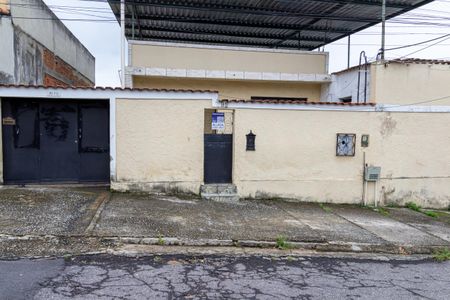 Casa para alugar com 110m², 2 quartos e sem vagaPlaca Instalada Em 09/03/2026 com o código GMVO-166