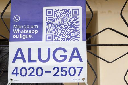 Casa para alugar com 110m², 2 quartos e sem vagaPlaca Instalada Em 09/03/2026 com o código GMVO-166