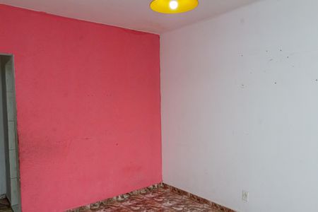 Sala de casa para alugar com 2 quartos, 110m² em Paciência, Rio de Janeiro