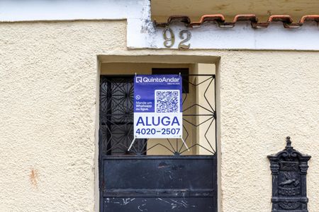 Casa para alugar com 110m², 2 quartos e sem vagaPlaca Instalada Em 09/03/2026 com o código GMVO-166