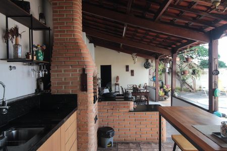 Casa à venda com 245m², 4 quartos e 8 vagasÁrea Gourmet