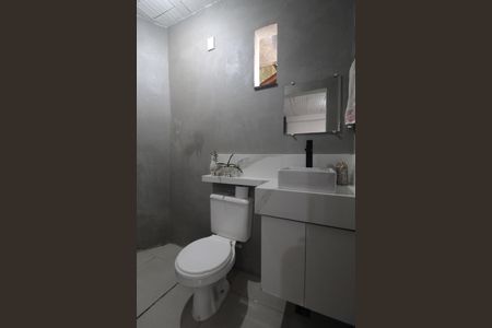 Casa à venda com 245m², 4 quartos e 8 vagasBanheiro da Suite 2