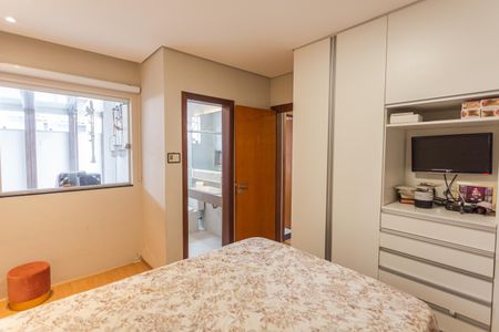 Apartamento à venda com 130m², 3 quartos e 2 vagasSuíte