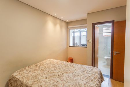 Apartamento à venda com 130m², 3 quartos e 2 vagasSuíte