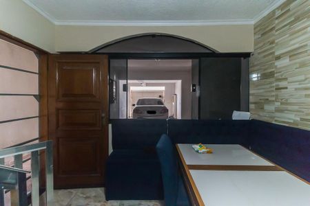 Casa para alugar com 193m², 3 quartos e 2 vagas Casa para alugar com 193m², 3 quartos e 2 vagasSala