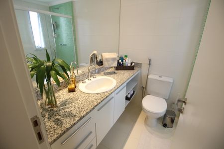 Casa de condomínio para alugar com 170m², 3 quartos e 4 vagasQuarto 3 - Suíte