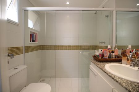 Casa de condomínio para alugar com 170m², 3 quartos e 4 vagasQuarto 2 - Suíte