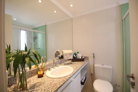 Casa de condomínio para alugar com 170m², 3 quartos e 4 vagasQuarto 3 - Suíte