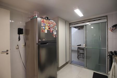 Casa de condomínio para alugar com 170m², 3 quartos e 4 vagasCozinha