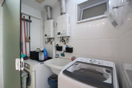 Casa de condomínio para alugar com 170m², 3 quartos e 4 vagasÁrea de Serviço