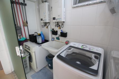 Casa de condomínio para alugar com 170m², 3 quartos e 4 vagasÁrea de Serviço