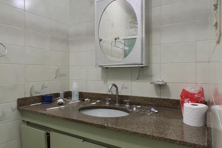 Casa à venda com 300m², 3 quartos e 2 vagasBanheiro da Suíte