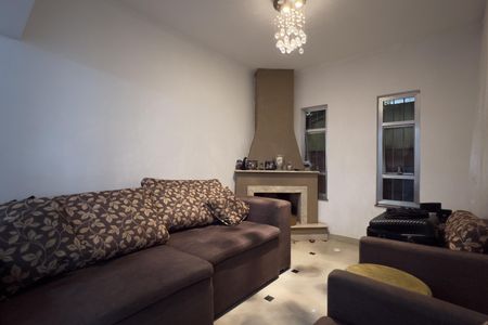 Casa à venda com 300m², 3 quartos e 2 vagasSala e Sala de Jantar