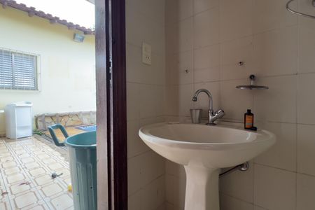 Casa à venda com 300m², 3 quartos e 2 vagasBanheiro 1