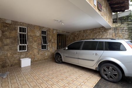Casa à venda com 300m², 3 quartos e 2 vagasGaragem