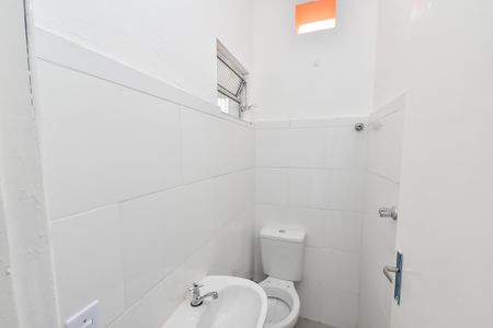 Banheiro de kitnet/studio para alugar com 1 quarto, 25m² em Capitão Braz, São Paulo