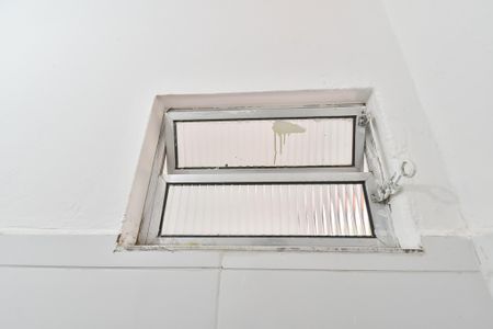 Banheiro de kitnet/studio para alugar com 1 quarto, 25m² em Capitão Braz, São Paulo