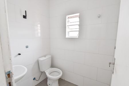 Banheiro de kitnet/studio para alugar com 1 quarto, 25m² em Capitão Braz, São Paulo