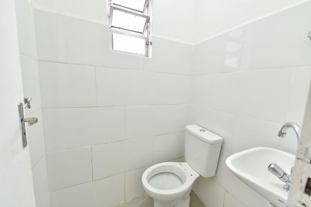 Banheiro de apartamento para alugar com 1 quarto, 25m² em Capitão Braz, São Paulo