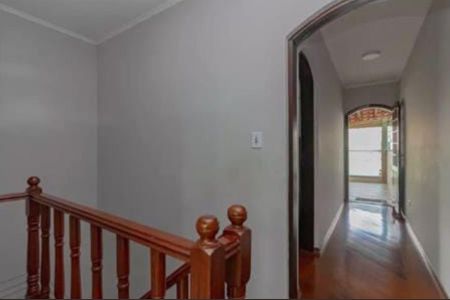 Corredor de casa para alugar com 4 quartos, 240m² em Parque Oratório, Santo André