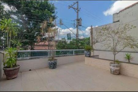 Casa para alugar com 240m², 4 quartos e 3 vagasÁrea externa