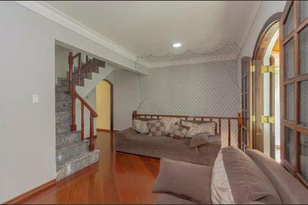 Sala de Tv de casa para alugar com 4 quartos, 240m² em Parque Oratório, Santo André