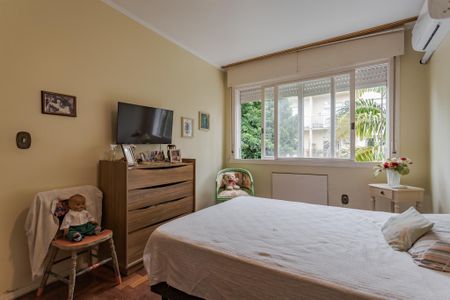 Quarto 1 de apartamento à venda com 2 quartos, 115m² em Petrópolis, Porto Alegre