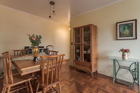 Sala de apartamento à venda com 2 quartos, 115m² em Petrópolis, Porto Alegre