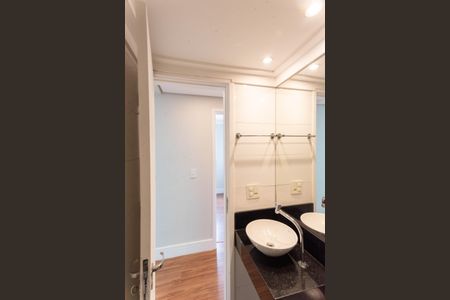 Apartamento à venda com 45m², 3 quartos e 1 vaga Apartamento à venda com 45m², 3 quartos e 1 vagaBanheiro