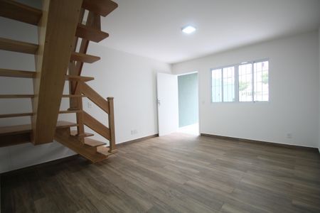 Sala de casa à venda com 3 quartos, 134m² em Jardim Umarizal, São Paulo