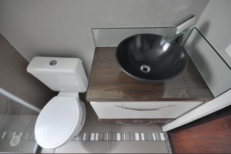 Apartamento à venda com 53m², 2 quartos e 1 vagaBanheiro Social