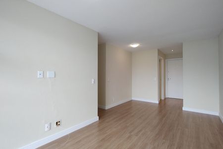 Apartamento à venda com 75m², 3 quartos e 1 vaga Apartamento à venda com 75m², 3 quartos e 1 vagaSala