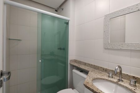 Apartamento à venda com 75m², 3 quartos e 1 vaga Apartamento à venda com 75m², 3 quartos e 1 vagaBanheiro Social