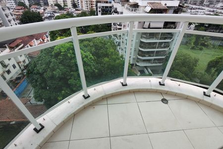 Apartamento à venda com 75m², 3 quartos e 1 vaga Apartamento à venda com 75m², 3 quartos e 1 vagaVaranda