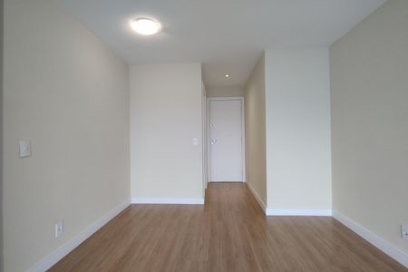 Apartamento à venda com 75m², 3 quartos e 1 vaga Apartamento à venda com 75m², 3 quartos e 1 vagaSala
