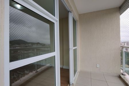 Apartamento à venda com 75m², 3 quartos e 1 vaga Apartamento à venda com 75m², 3 quartos e 1 vagaVaranda