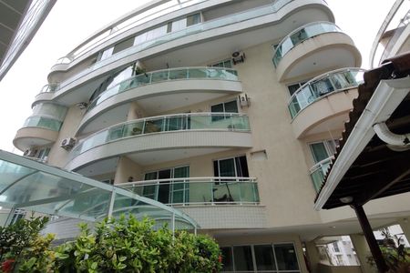 Apartamento à venda com 75m², 3 quartos e 1 vaga Apartamento à venda com 75m², 3 quartos e 1 vagaFachada do bloco
